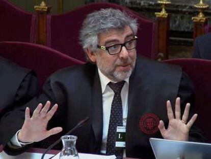 Tres grandes reprimendas en 24 horas ponen de relieve el disgusto del tribunal con la manera de ejercer la defensa del abogado de Jordi Sànchez