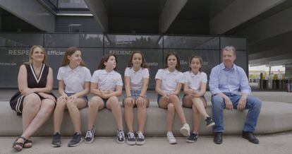 Cinco niñas de entre 11 y 13 años, apoyadas por Repsol para reducir la brecha entre niños y niñas en carreras técnicas, son finalistas, con su proyecto Lazos, en un concurso mundial impulsado por Tecnovation Girls. 