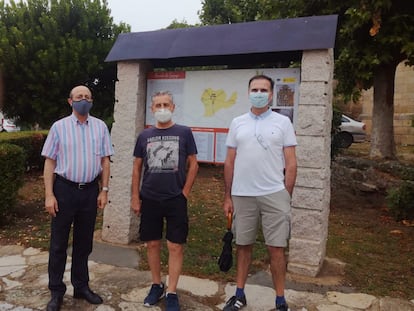 Los promotores de Oportunidades Rurales por Sayago: Domingo Martín, Francisco González y José Antonio de la Mano, en Almeida de Sayago.