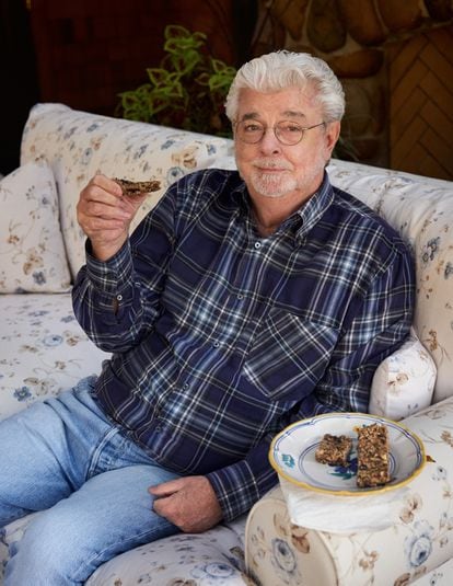 George Lucas, en su rancho 'Skywalker' (California), fotografiado por Mary McCartney para su libro de cocina.