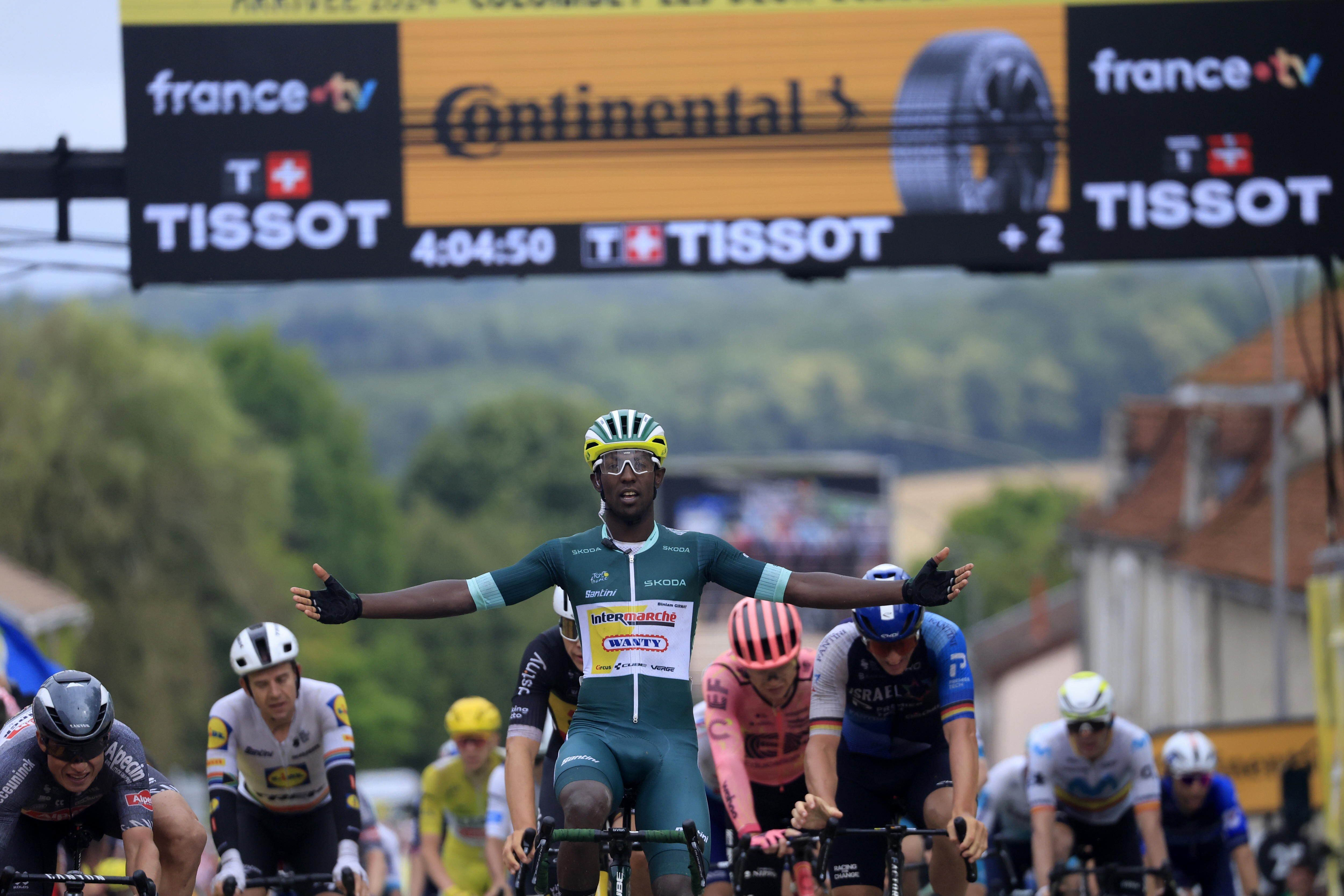 El eritreo Girmay vuelve a alzar los brazos y gana su segunda etapa en el Tour de Francia