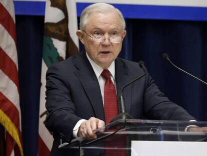 El fiscal general de EE UU, Jeff Sessions, el miércoles en Sacramento, California.