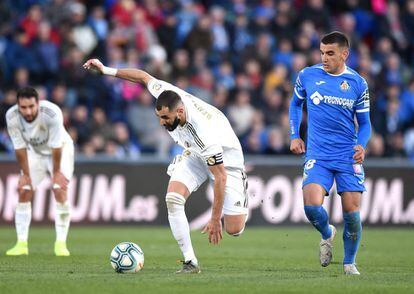 Benzema, ante el Getafe.