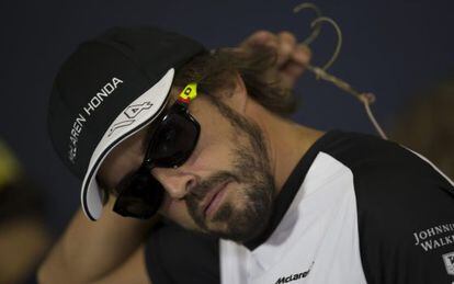 Fernando Alonso en rueda de prensa en Montmel&oacute;, este jueves.