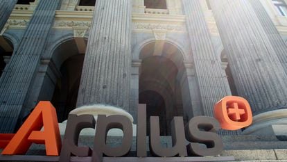 Entrada al Palacio de la Bolsa de Madrid el día del debut de Applus+.