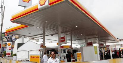 Primera gasolinera de Shell en Ciudad de M&eacute;xico, estrenada hace una semana.