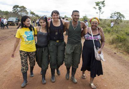 Miembros de las FARC, tras los acuerdos que deben conducir a la paz. 