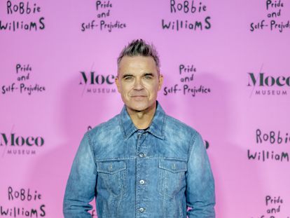 Robbie Williams en la presentación de su colaboración con el Museo MOCO de Ámsterdam, el 7 de marzo de 2024.