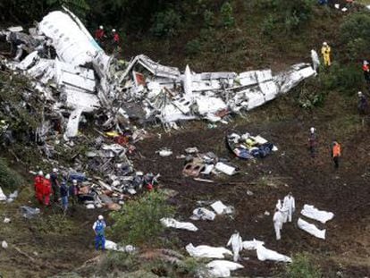 En la aeronave, que se estrelló antes de llegar a Medellín, viajaban 77 personas