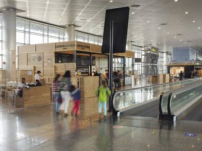 Una de las cafeterías en la T4 de Madrid-Barajas.