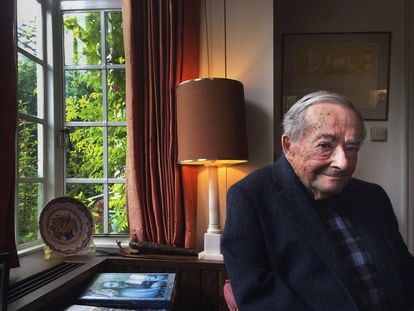 George Steiner, en su casa de Cambridge en el verano de 2016.