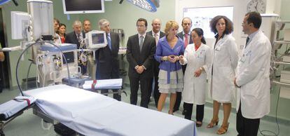 Esperanza Aguirre, en la inauguraci&oacute;n del hospital de Torrej&oacute;n de Ardoz en septiembre de 2011.