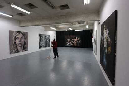La sala de VETA dedicada a la obra de Santiago Ydáñez.