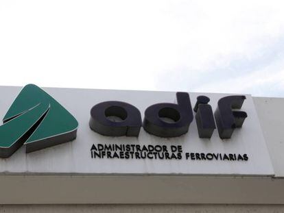 Adif retoma su centro de inteligencia para gestionar 1.500 estaciones desde Madrid