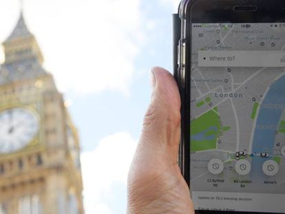&lsquo;App&rsquo; de Uber, con el Big Ben londinense al fondo.
