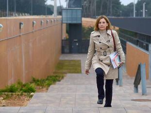 La expresidenta del Parlament, Carme Forcadell, sale de prisión en febrero de 2020 durante su primer permiso.