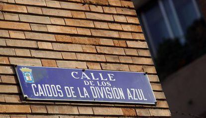 Desde 1958, una calle homenajea a los muertos de la División Azul, la unidad de voluntarios españoles que luchó al lado de Hitler en la Segunda Guerra Mundial.