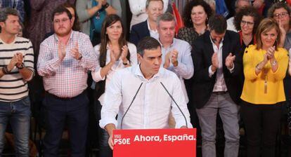 El presidente del Gobierno en funciones Pedro Sánchez durante el acto de precampaña electoral que ha celebrado el PSOE en Vigo.
