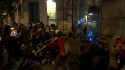 En vídeo, saqueos registrados en Barcelona durante los disturbios.