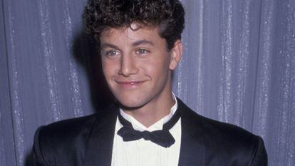 Kirk Cameron en 1989. Era un ídolo juvenil y promesa de la pantalla gracias a la serie 'Los problemas crecen' (1985-1992).