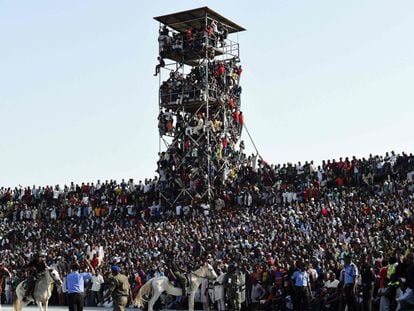 El estadio desbordado para el Nigeria-Egipto, en Kaduna.