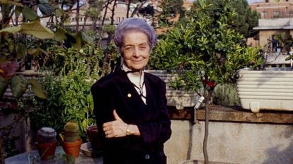 La neuróloga Rita Levi-Montalcini en su casa de Roma, Italia, el 10 de septiembre de 1988.