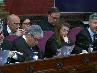 Las defensas de los líderes independentistas acusados, este martes en el Tribunal Supremo. En vídeo, momento del reproche de Marchena a la abogada de Jordi Cuixart.