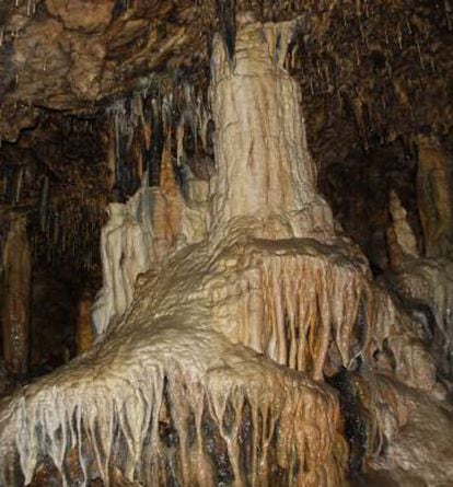 Cueva de Los Enebralejos, en el municipio segoviano de Prádena de la Sierra.