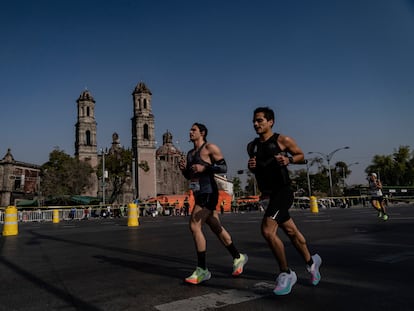 Se llevó a cabo el Maratón de la Ciudad de México, la myaor competencia en América Latina, después de dos años de confinamiento por coronavirus, el 28 de Noviembre de 2021. .