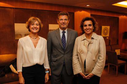 La ministra de Agricultura, Isabel García Tejerina; el ministro de Justicia, Rafael Catalá, y la ministra de Sanidad, Dolors Montserrat