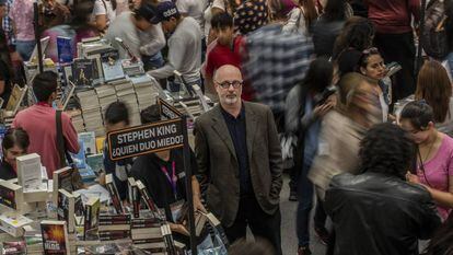 El escritor Rodrigo Fresán, en la Feria Internacional del Libro de Guadalajara (FIL), en Jalisco (México), en 2019.