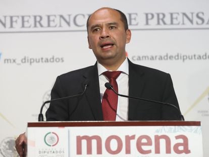 Manuel Robles Gómez, durante una conferencia de prensa en la Cámara de Diputados.