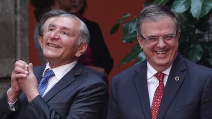 Adán Augusto López, secretario de Gobernación y el canciller Marcelo Ebrard en Palacio Nacional, el 10 de enero.