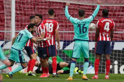 Morales celebra su gol ante el Atlético este sábado en el Wanda.