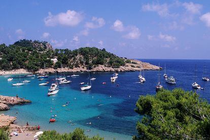 La isla de Formentera, en la imagen, es una de las más afectadas por el fondeo.