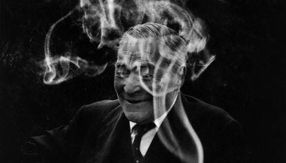 Josep Pla en una fotografía de Eugeni Forcano.