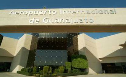 Fachada del aeropuerto en Guanajuato.