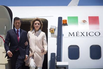 El presidente de M&eacute;xico, Enrique Pe&ntilde;a Nieto, y su esposa, Ang&eacute;lica Rivera. 