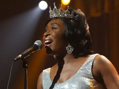 La actriz Cynthia Erivo como Aretha Franklin la noche de 1967 que la  coronaron Reina del soul.