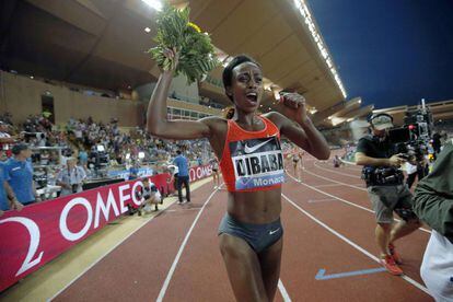 Genzebe Dibaba, tras batir en M&oacute;naco en julio pasado el r&eacute;cord del mundo de 1.500m.