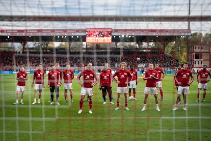 The squad on the field.