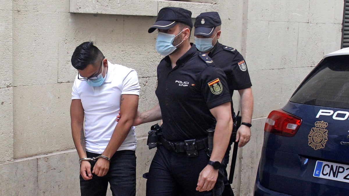Los acusados de violar en grupo a una joven en la Nochevieja de 2018 en ...