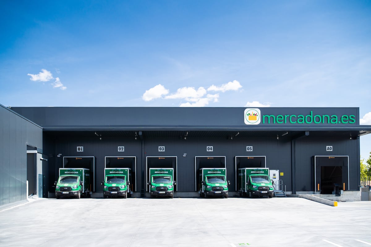 Mercadona abre en Madrid su sexta plataforma logística dedicada a la venta por internet | Economía