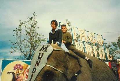 María and Rafa González Villanueva as children in the World Circus.