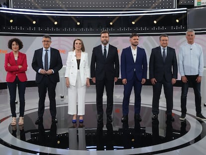 Desde la izquierda, los representantes de Sumar, Aina Vidal; del PSOE, Patxi López; del PP, Cuca Gamarra; de Vox, Iván Espinosa de los Monteros; de ERC, Gabriel Rufián; del PNV, Aitor Esteban, y de EH Bildu, Oskar Matute, durante un debate electoral el pasado día 13.
