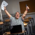 Eduardo Parraguez es la voz de un programa de radio que ha intentado replicar el vínculo entre la escuela y los escolares que permanecían encerrados en sus viviendas curante la pandemia.