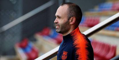 Iniesta, antes de un entrenamiento de esta semana.