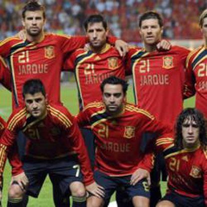 La selección española rindió un homenaje a Jarque.