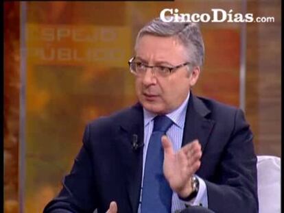 "Llamentablemente, la navegación aérea depende de los caprichos de los controladores"