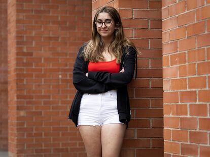 Núria Arestiño, estudiante de Mataró, en el campus nord de la UPC este martes durante la selectividad para alumnos con necesidades especiales.